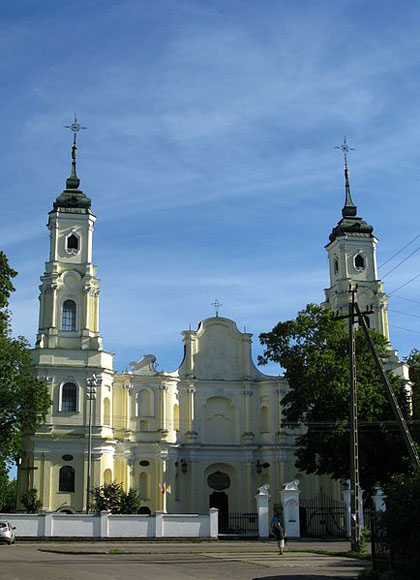 Dreifaltigkeits-Basilika in Kobyłka bei Warschau