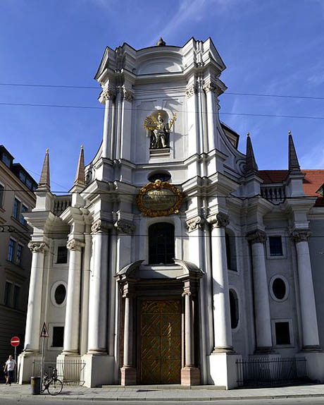 Dreifaltigkeitskirche in München